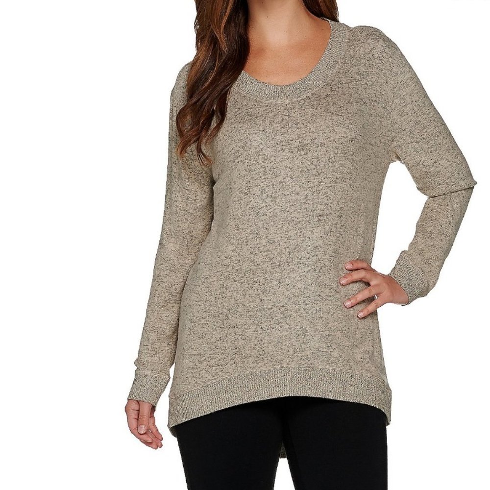 AnyBody Loungewear Brushed Hacci Hi-Lo Sweatshirt  10856